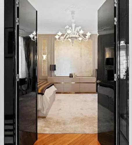 Spectacular 3br Luxury - Arc De Triomphe, 264m2 Paříž